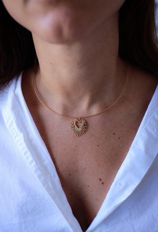 Collier rigide heart